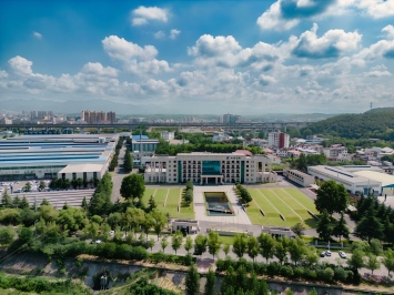  喜报丨西保集团成功入围2025年度南阳“双50强”榜单